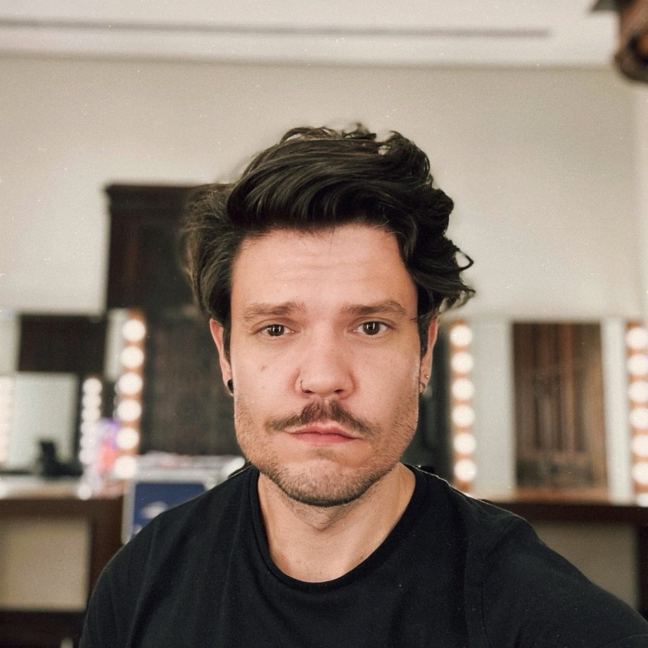 Caio Henrique Caprioli, retrato